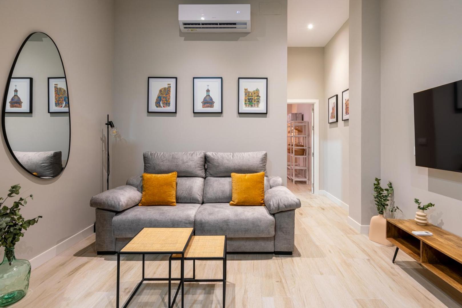 Rentalsevilla Plaza De San Quintin Appartamento Siviglia